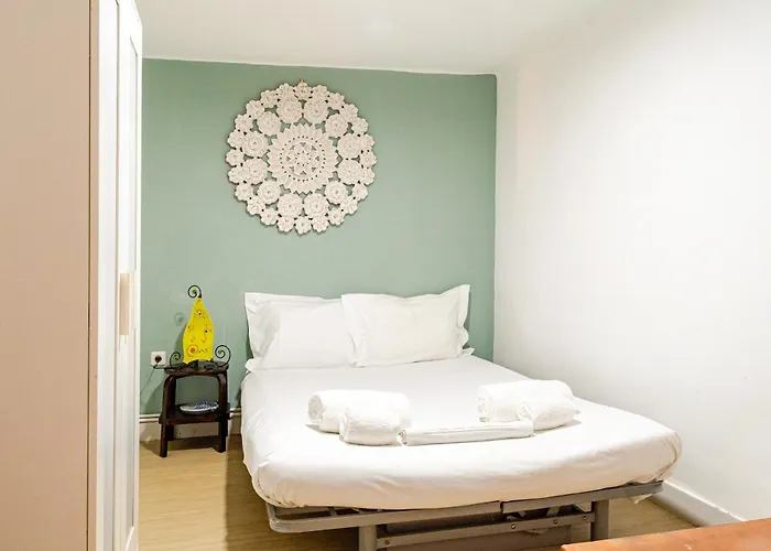 Graca Private Garden Apt, Close To Tram 28, Views & Sao Jorge Castle Διαμέρισμα *