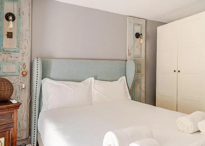 Graca Private Garden Apt, Close To Tram 28, Views & Sao Jorge Castle Lisboa