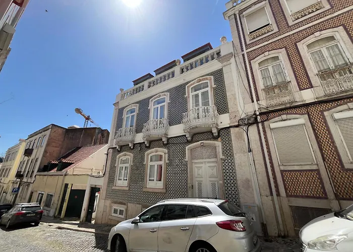 Graca Private Garden Apt, Close To Tram 28, Views & Sao Jorge Castle Διαμέρισμα