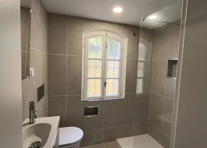 Lisbon Garden Stays, Apt Close To Tram 28, Views & Sao Jorge Castle Apartment *