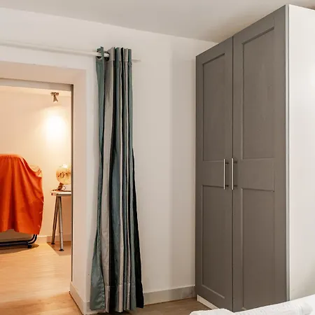 Апартаменти Graca Private Garden Apt, Close To Tram 28, Views & Sao Jorge Castle