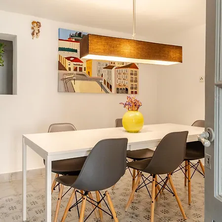 Fragrant Garden Apartment Lisbon
