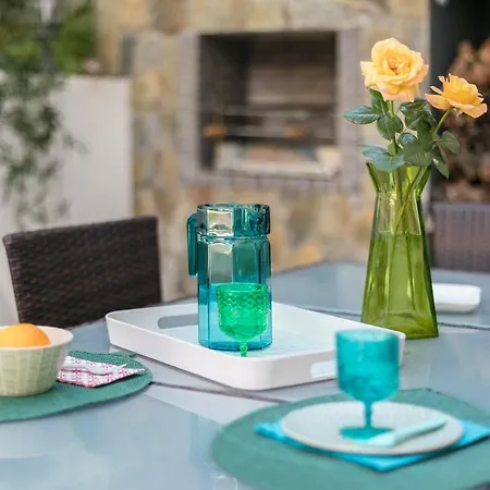 Fragrant Garden Apartment Lisbon